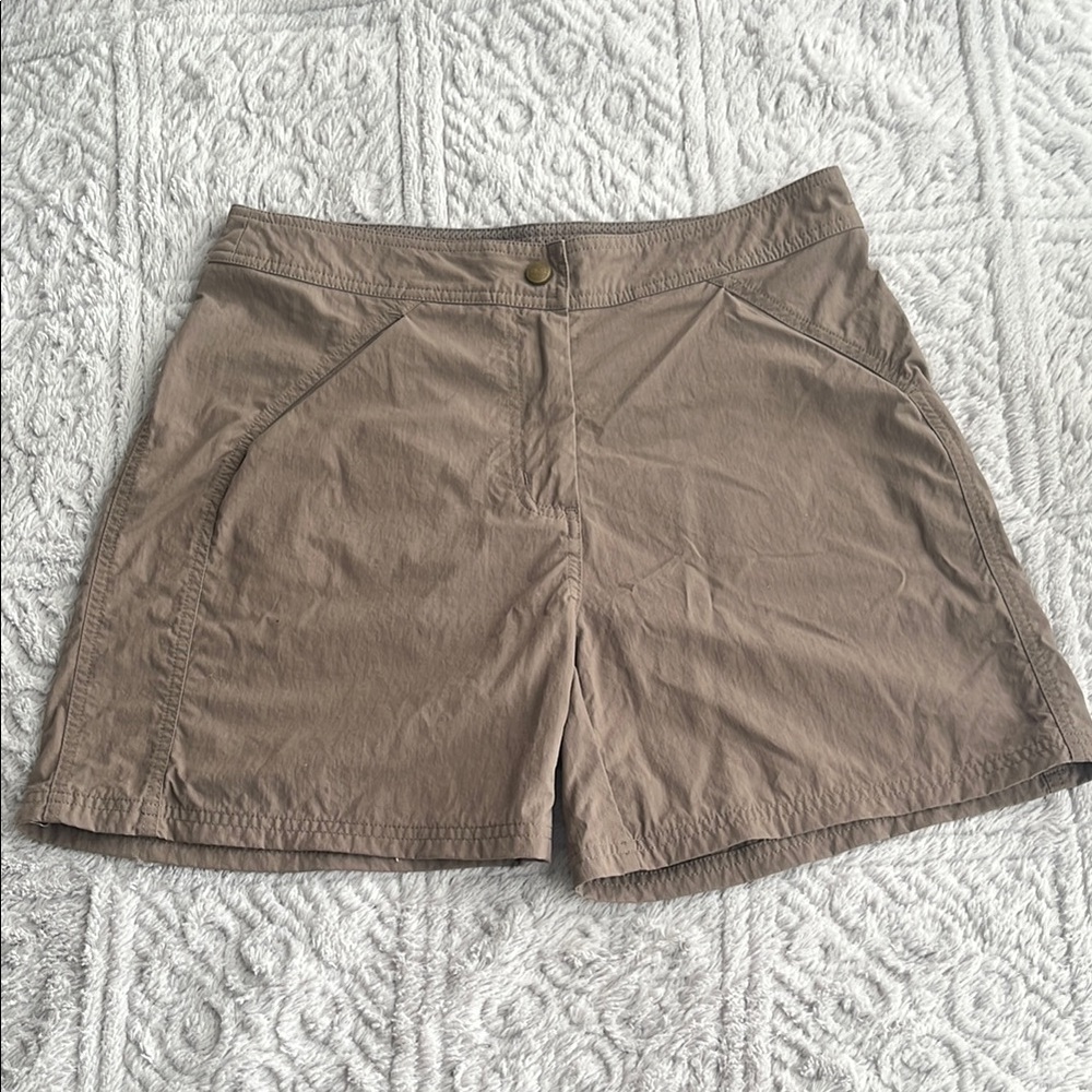 LL BEAN women’s 8 tan brown nylon shorts hiking fishing camping Heritage active
